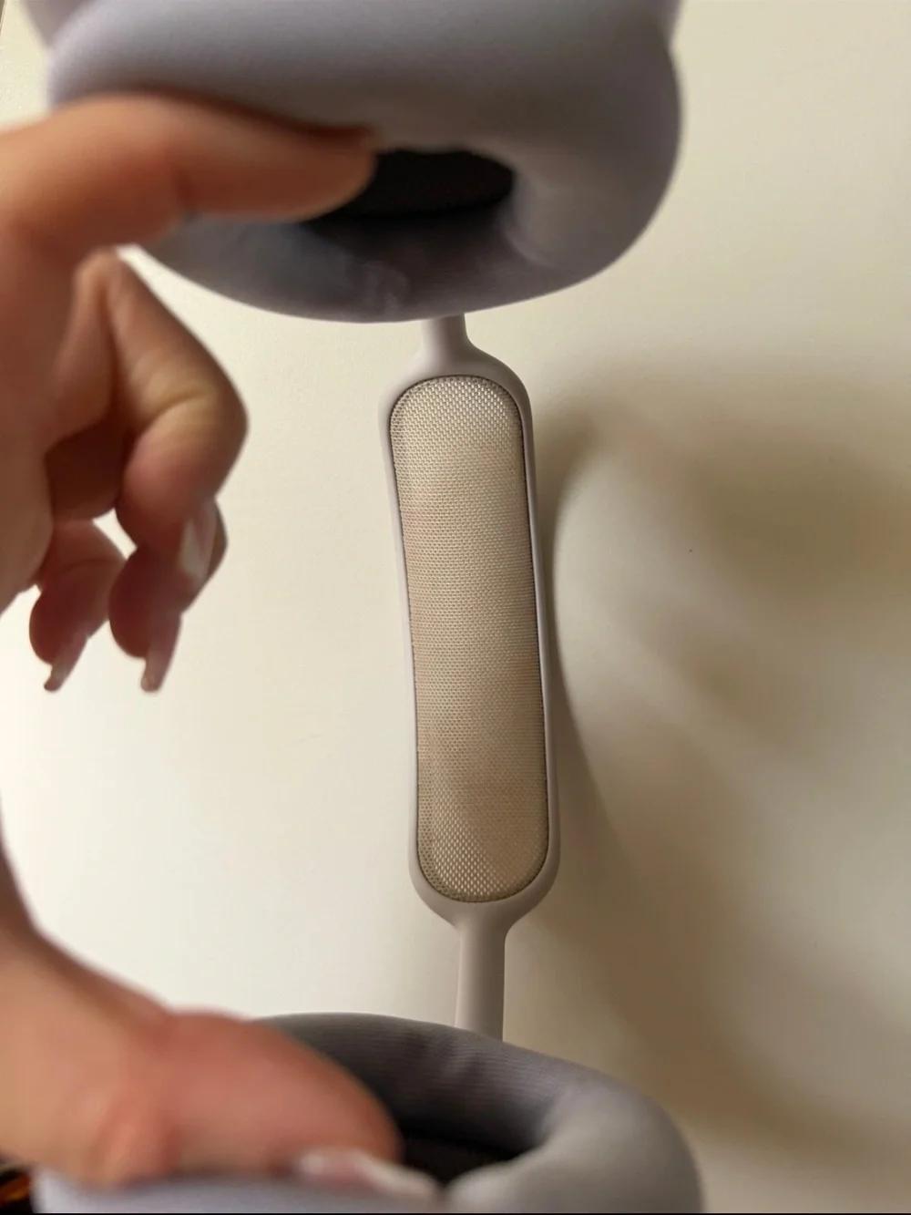 Apple AirPods Max - Lavender and White